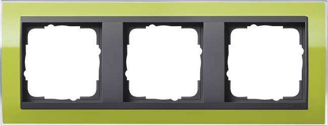 213748 - Gira Event Clear Рамка на 3 поста, зелёная глянцевая, центральная вставка антрацит