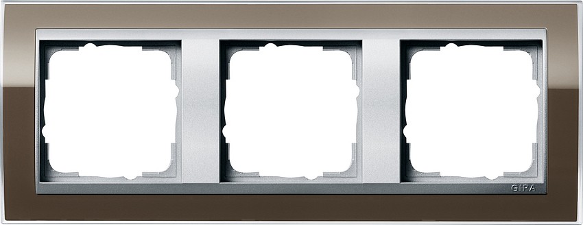 213766 - Gira Event Clear Рамка на 3 поста, коричневая глянцевая, центральная вставка алюм.