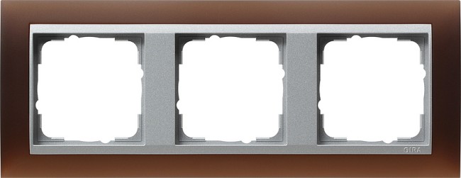 21359 - Gira Event Рамка на 3 поста, матовая темно-коричневая, центральная вставка алюминий